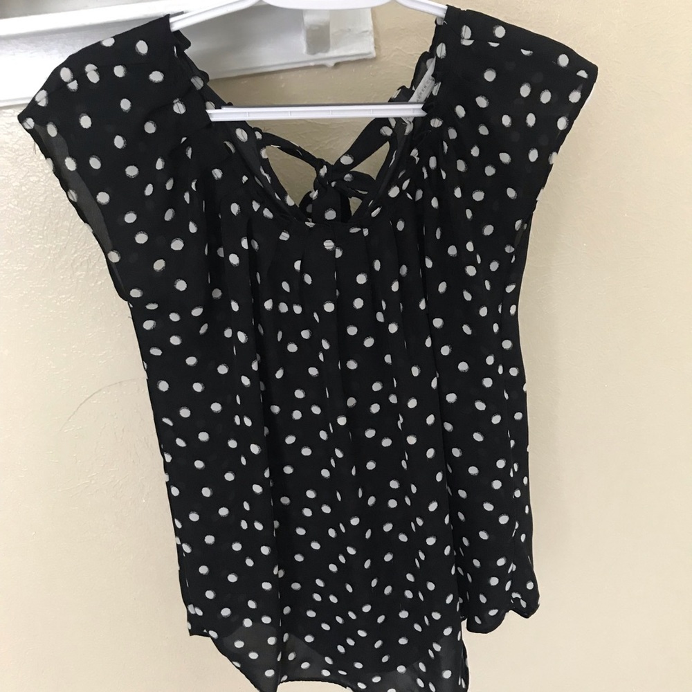 Black polkadot flowing short sleeved top